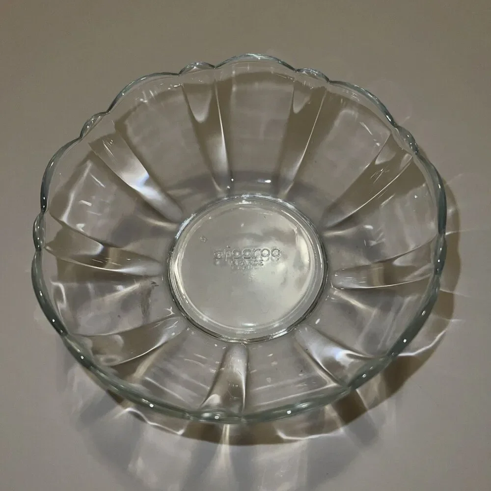 Arcoroc France BERRY DESSERT BOWL Clear Glass Petal Panels Scalloped (5”)